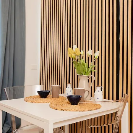 I Host - Juvara 26 * Milano